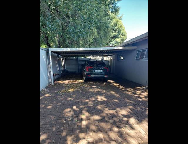 3 BEDROOM PROPERTY TO RENT IN MONTGOMERY PARK